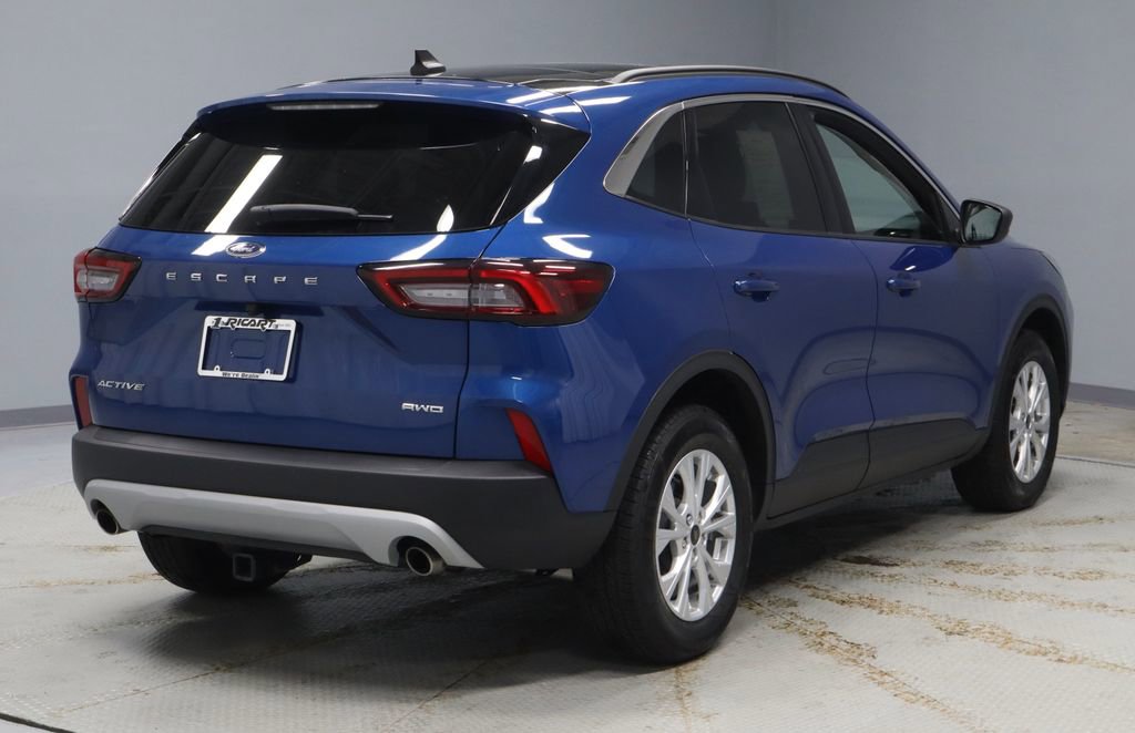 Certified 2023 Ford Escape Active AWD/4WD image 11