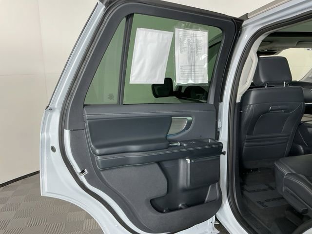 Certified 2025 Ford Expedition Platinum AWD/4WD image 29