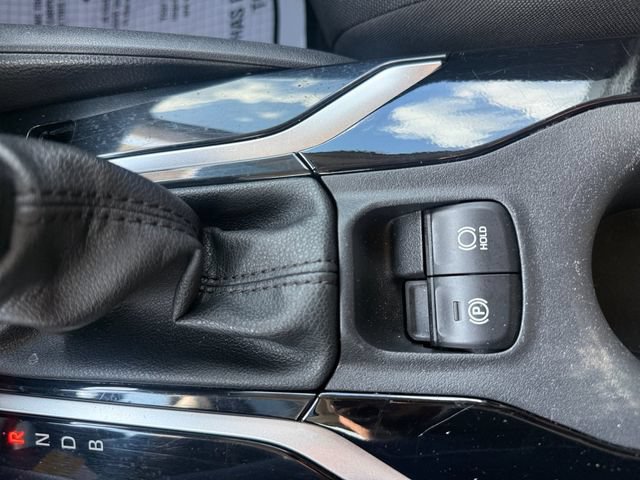 Used 2022 Toyota Corolla LE FWD image 13