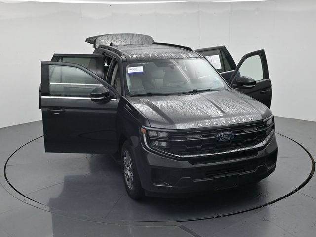 Certified 2025 Ford Expedition Active AWD/4WD image 54