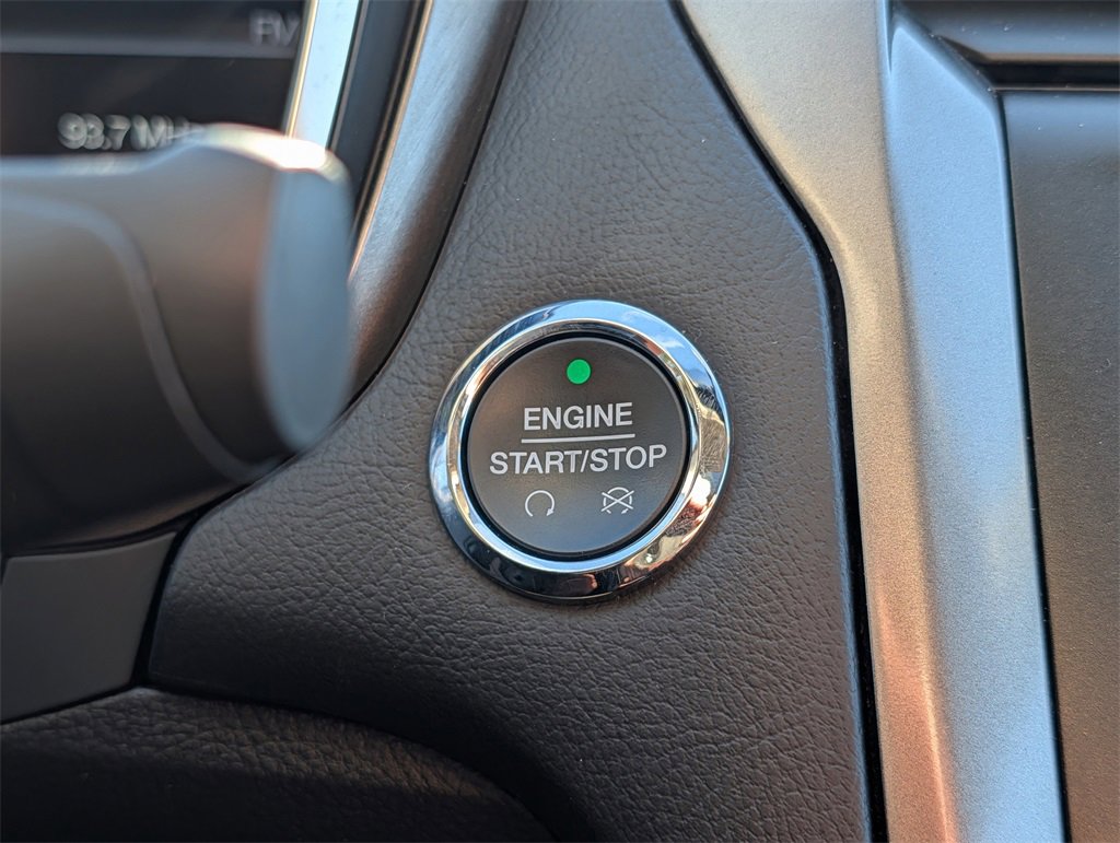 Certified 2017 Ford Fusion SE w/ Equipment Group 202A image 25