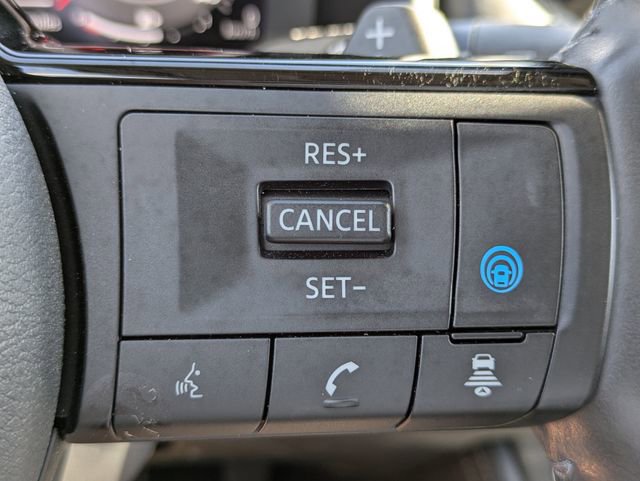 Used 2023 Nissan Rogue Platinum w/ Platinum Premium Package FWD image 27