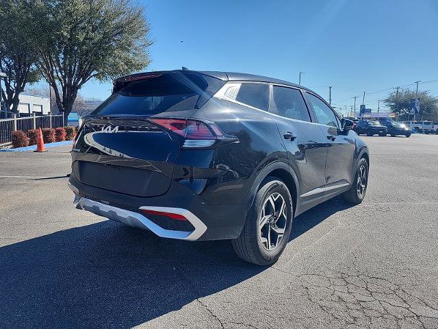 Used 2024 Kia Sportage LX image 5