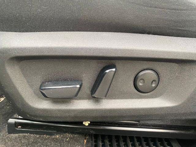 Used 2023 Nissan Rogue SV AWD/4WD image 15