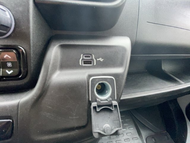 Used 2025 RAM ProMaster 2500 w/ U-Haul Equipment Group FWD image 27