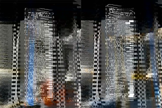 Used 2024 Nissan Rogue SV image 29