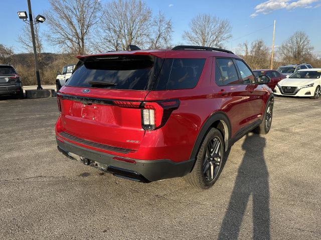 Certified 2025 Ford Explorer ST-Line w/ Premium Package image 4