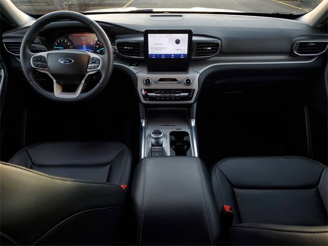 Certified 2023 Ford Explorer XLT w/ Equipment Group 202A image 31