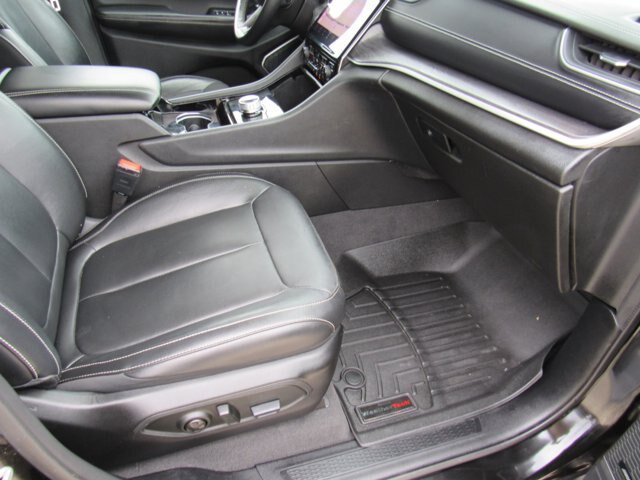 Used 2021 Jeep Grand Cherokee L Limited RWD image 23