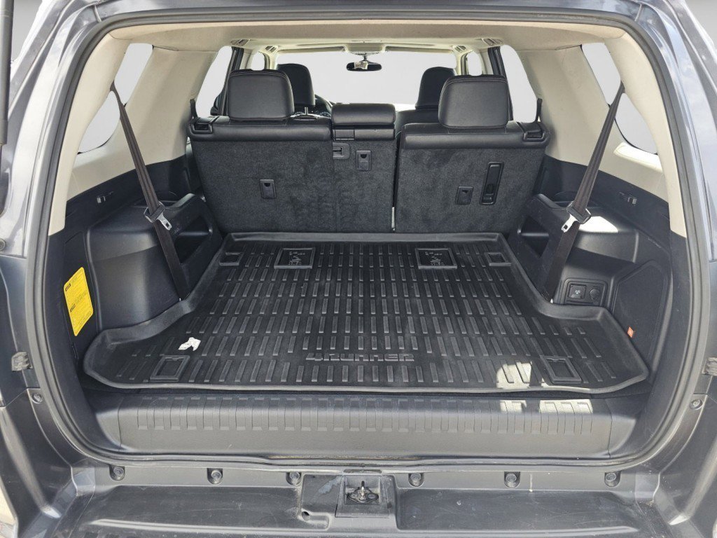 Used 2018 Toyota 4Runner Limited AWD/4WD image 27