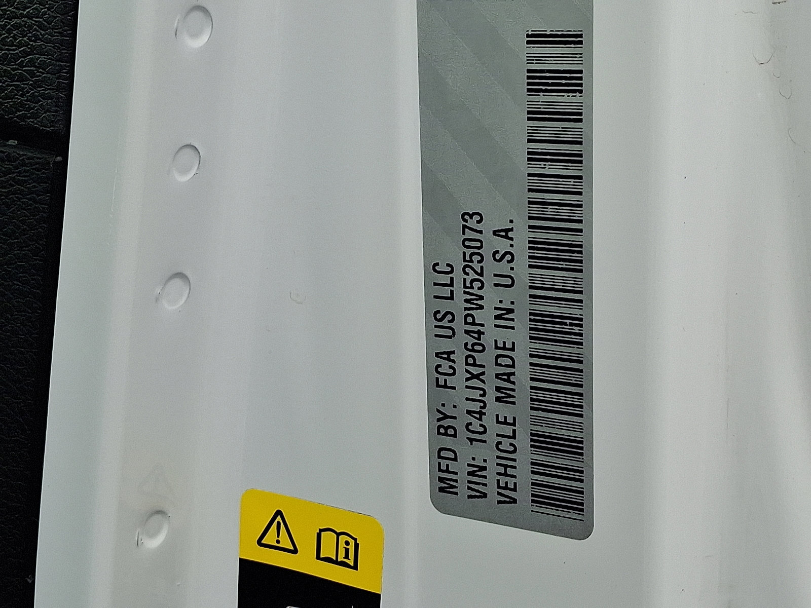 Used 2023 Jeep Wrangler Sahara w/ Cold Weather Group image 27