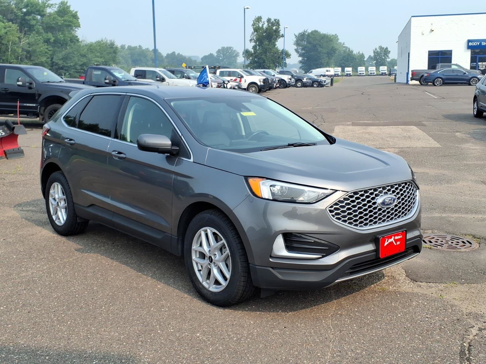Certified 2024 Ford Edge SEL AWD/4WD image 8
