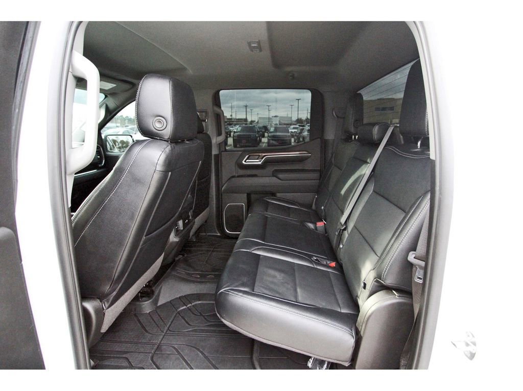 Used 2023 Chevrolet Silverado 1500 LT image 10