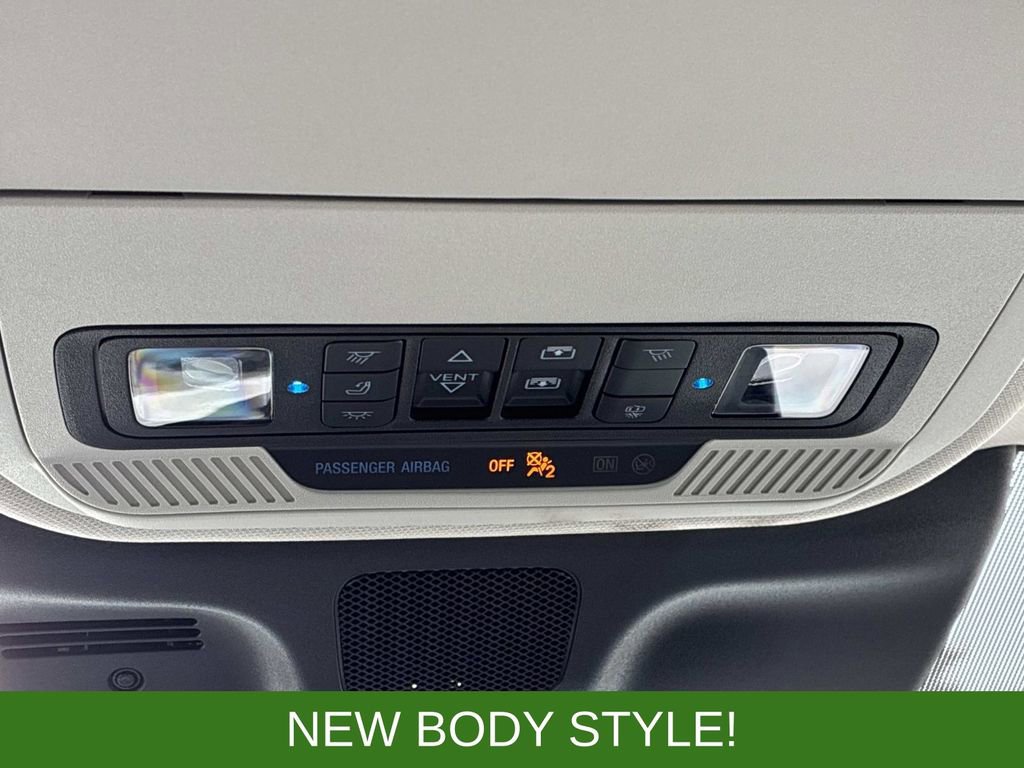 Certified 2025 Ford Expedition Active image 41