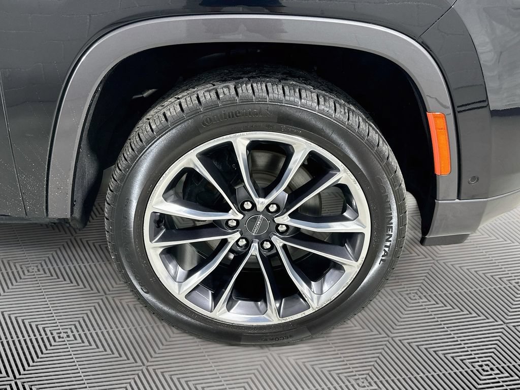 Used 2022 Jeep Wagoneer Series III w/ Premium Group I AWD/4WD image 23