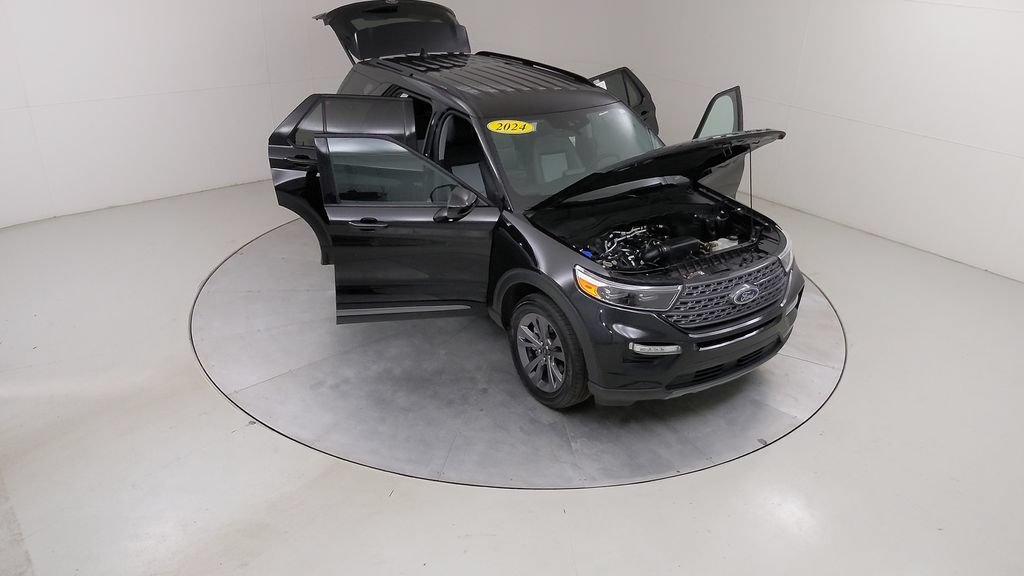 Certified 2024 Ford Explorer XLT w/ Equipment Group 202A AWD/4WD image 47