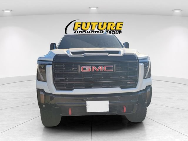 Used 2024 GMC Sierra 2500 AT4X AWD/4WD image 2