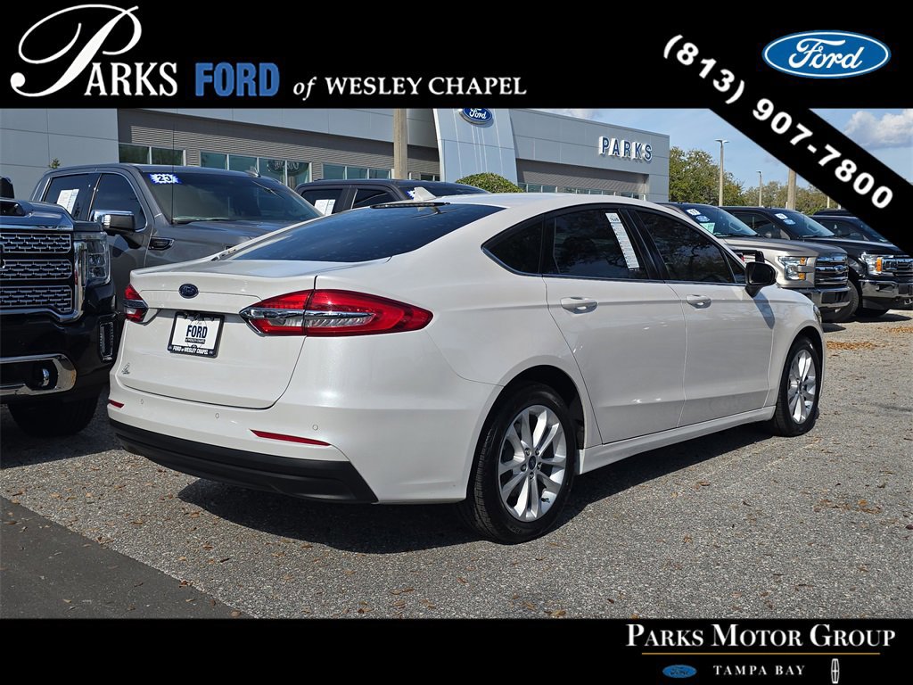 Certified 2020 Ford Fusion SE image 3