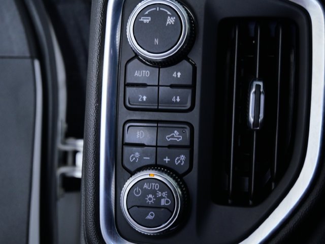 Used 2019 GMC Sierra 1500 SLT w/ SLT Premium Plus Package AWD/4WD image 26