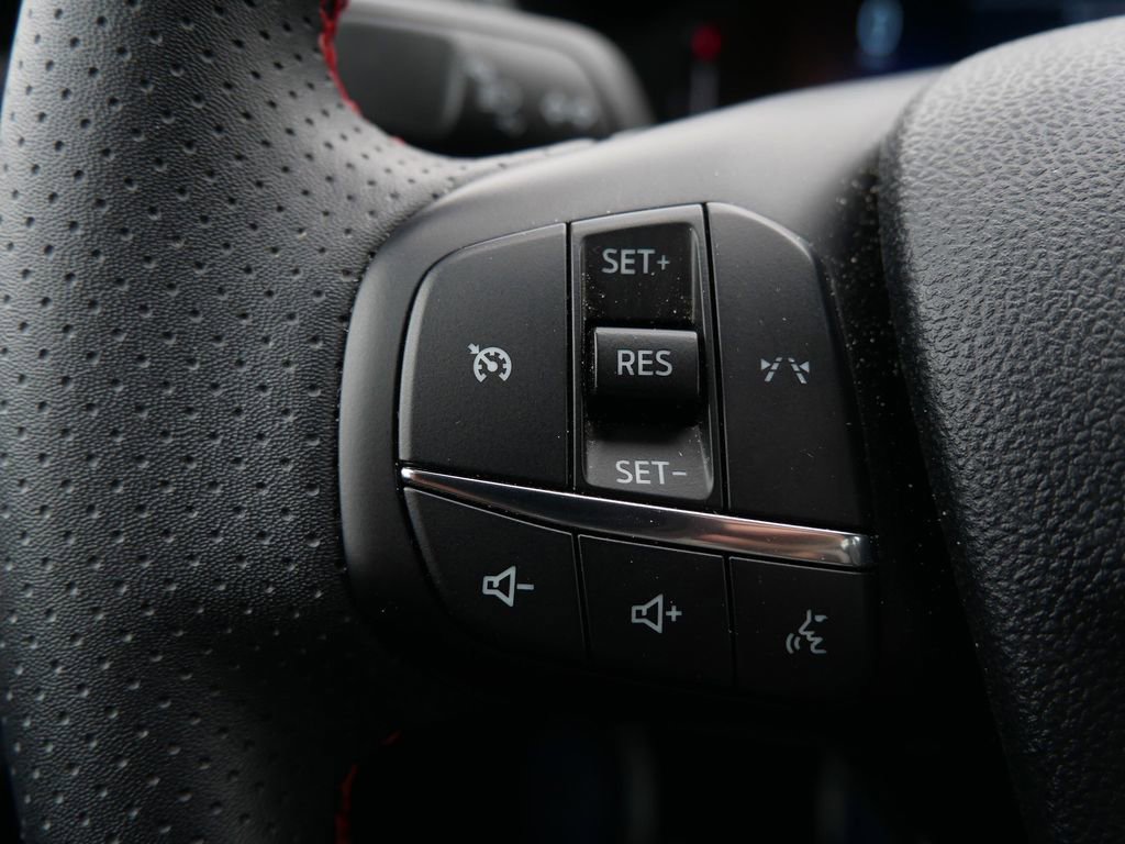 Certified 2025 Ford Escape ST-Line AWD/4WD image 27