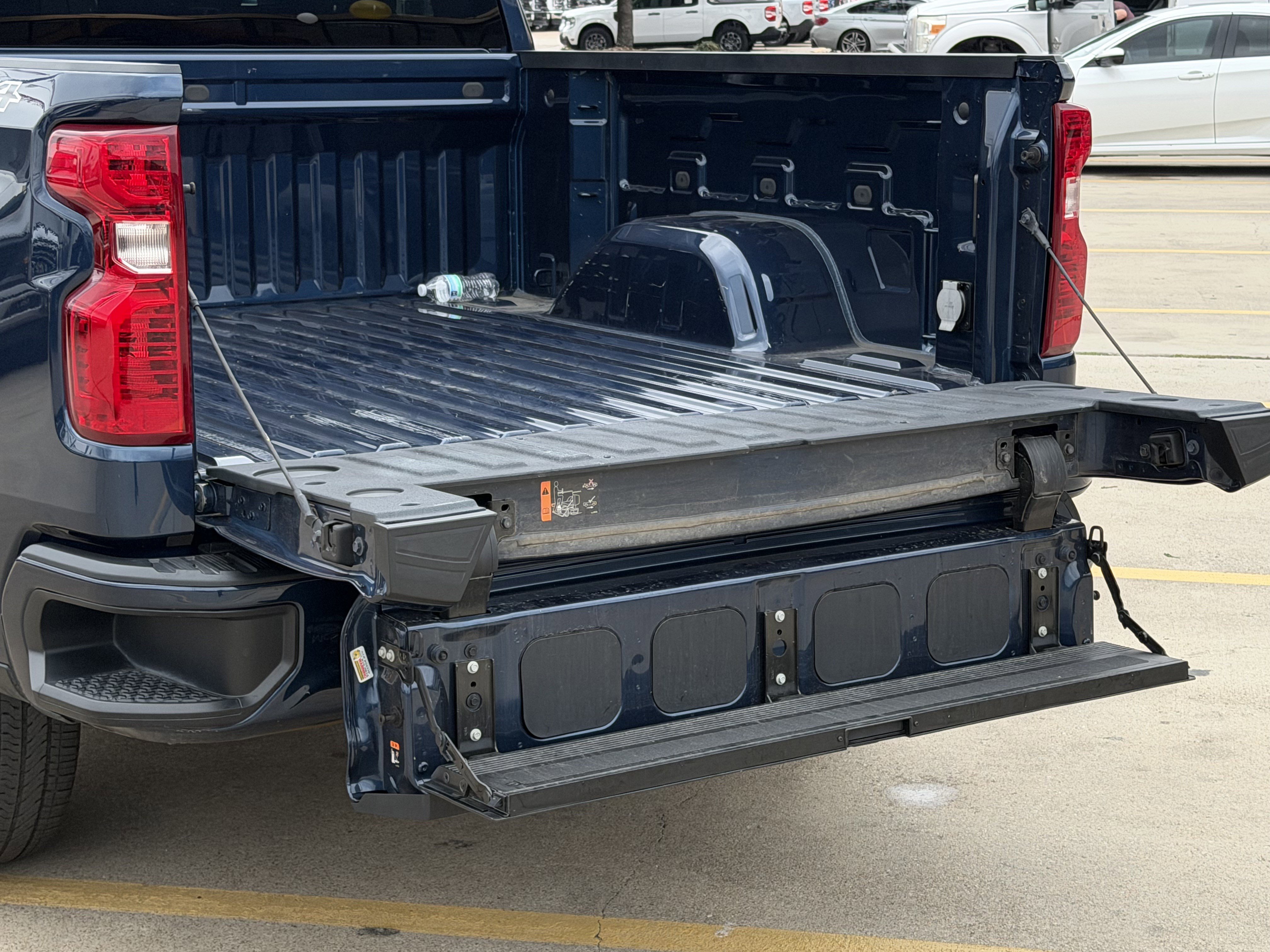 Used 2023 Chevrolet Silverado 1500 Custom w/ LPO, Dark Essentials Package image 15