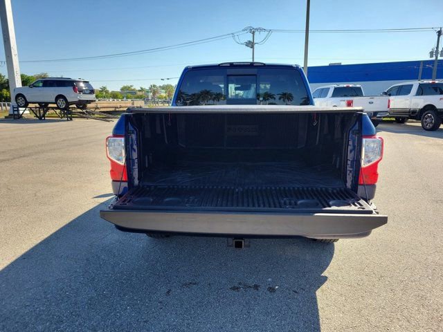 Used 2021 Nissan Titan SV w/ SV Convenience Package image 14