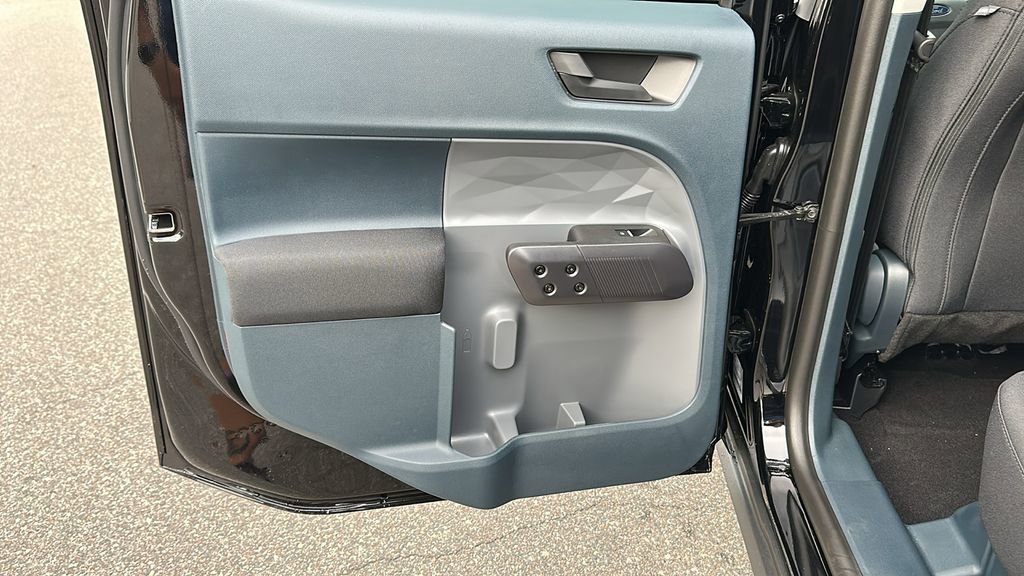 Certified 2025 Ford Maverick XL image 9