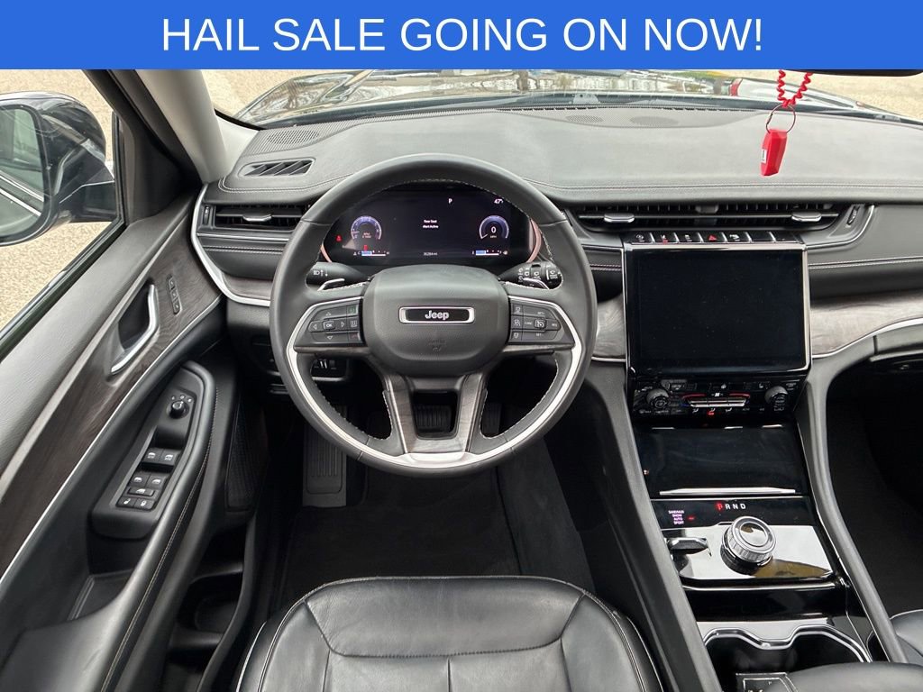 Used 2023 Jeep Grand Cherokee Limited AWD/4WD image 12