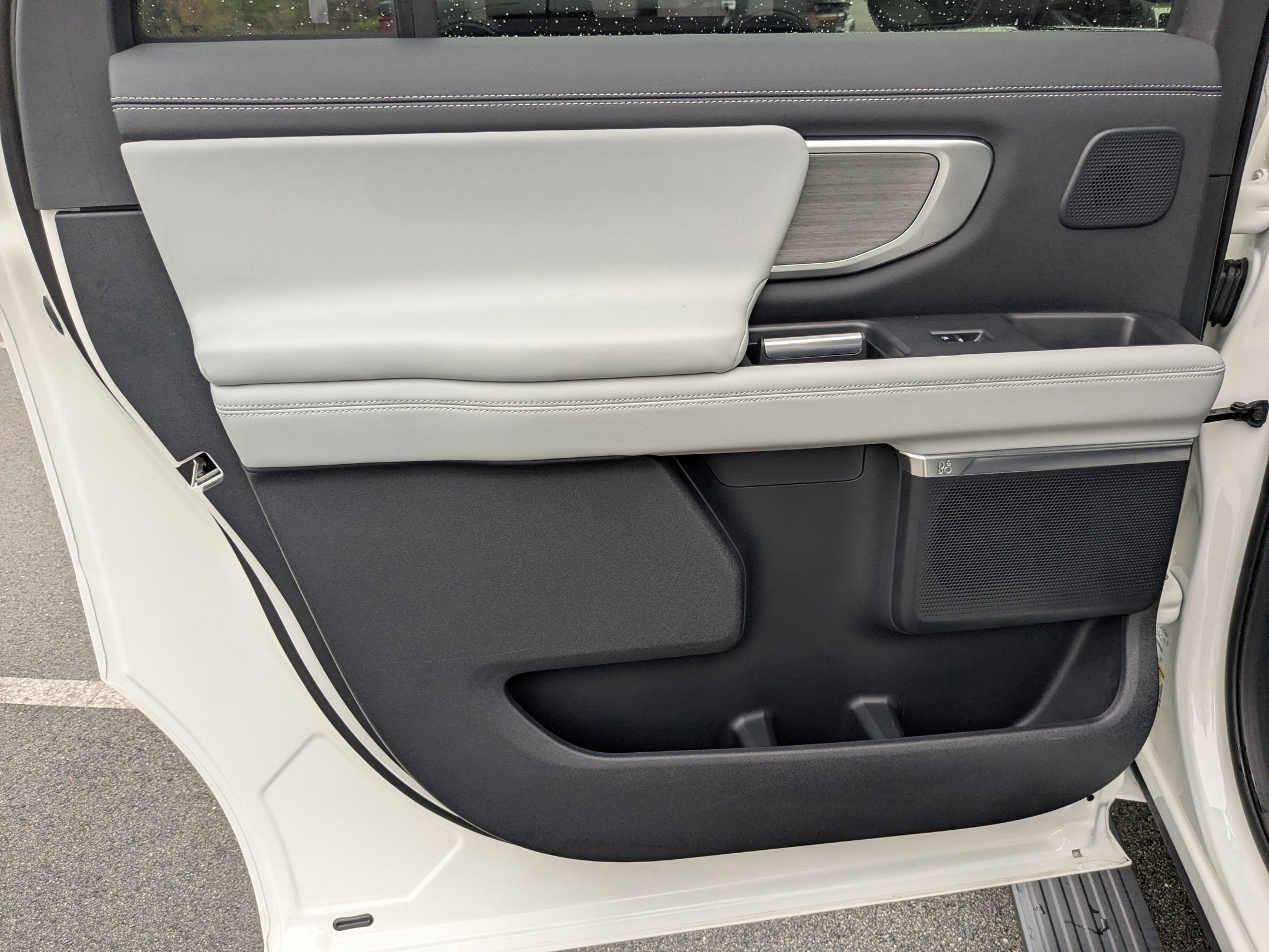 Certified 2025 Ford Expedition Max Platinum w/ Driver's Package image 35