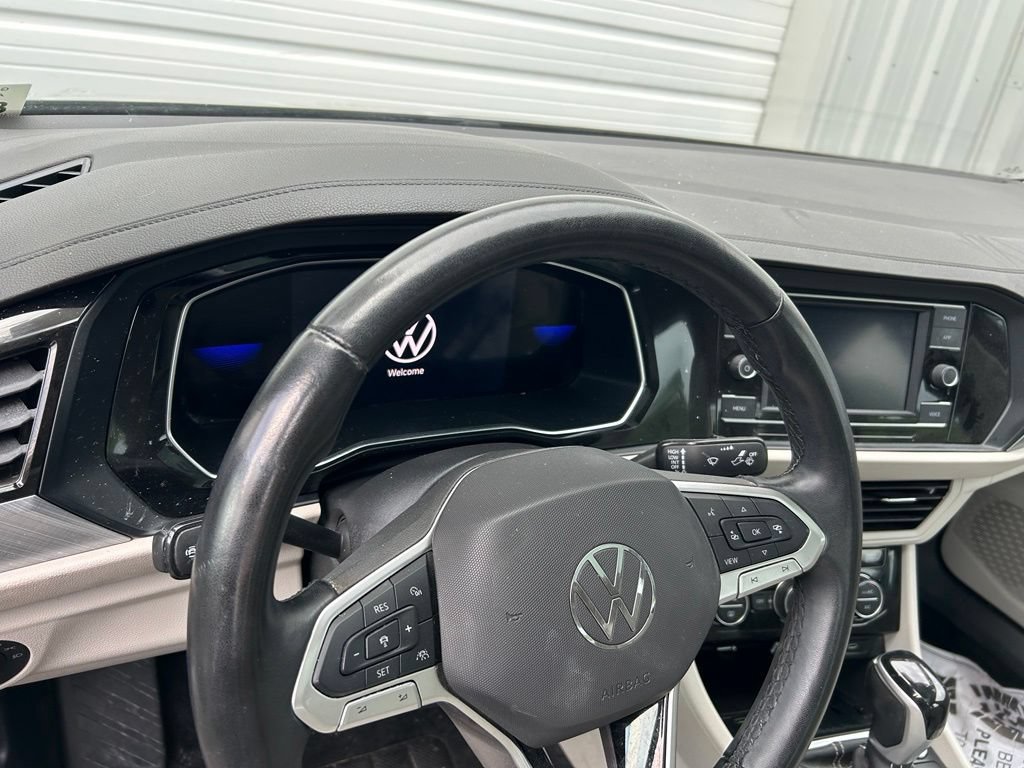 Used 2023 Volkswagen Jetta SE FWD image 10