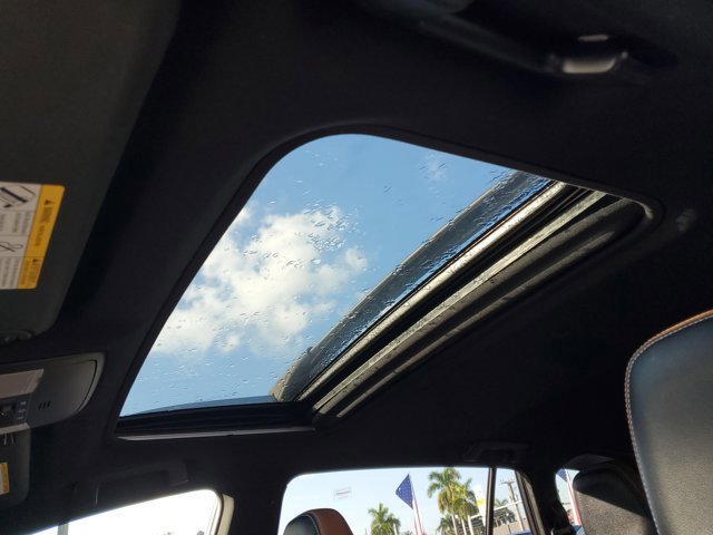 Used 2018 Toyota RAV4 SE image 20