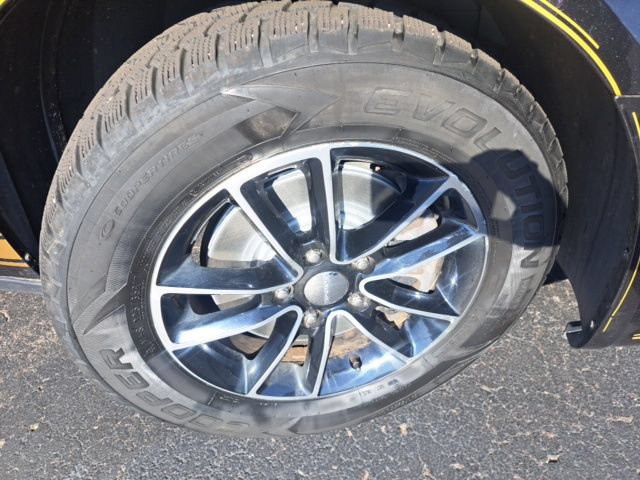 Used 2017 Dodge Grand Caravan GT FWD image 2