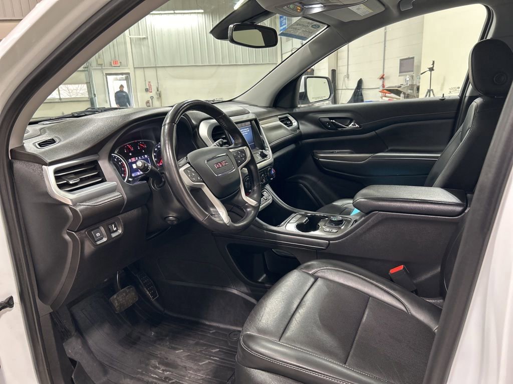 Used 2022 GMC Acadia SLT w/ Preferred Package image 11