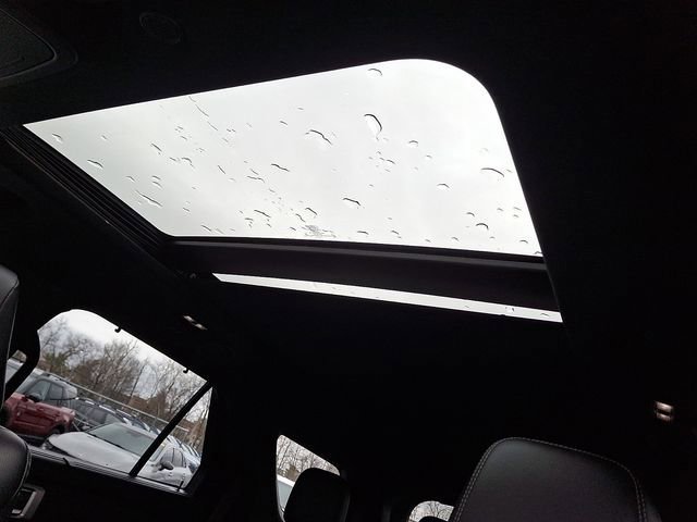 Certified 2020 Ford Explorer Limited w/ Class III Trailer Tow Package image 15