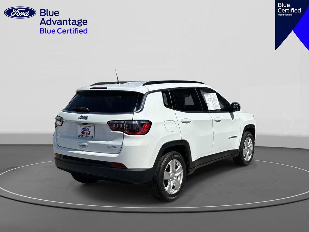 Used 2022 Jeep Compass Latitude FWD image 5