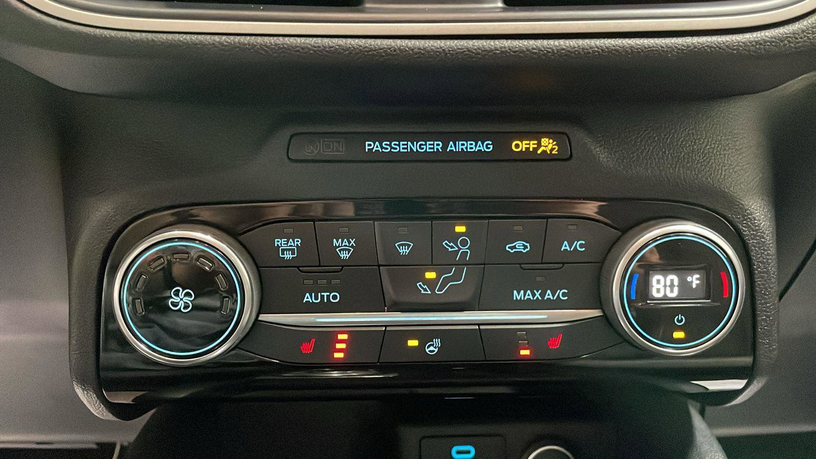 Certified 2021 Ford Escape SE w/ Cold Weather Package image 18