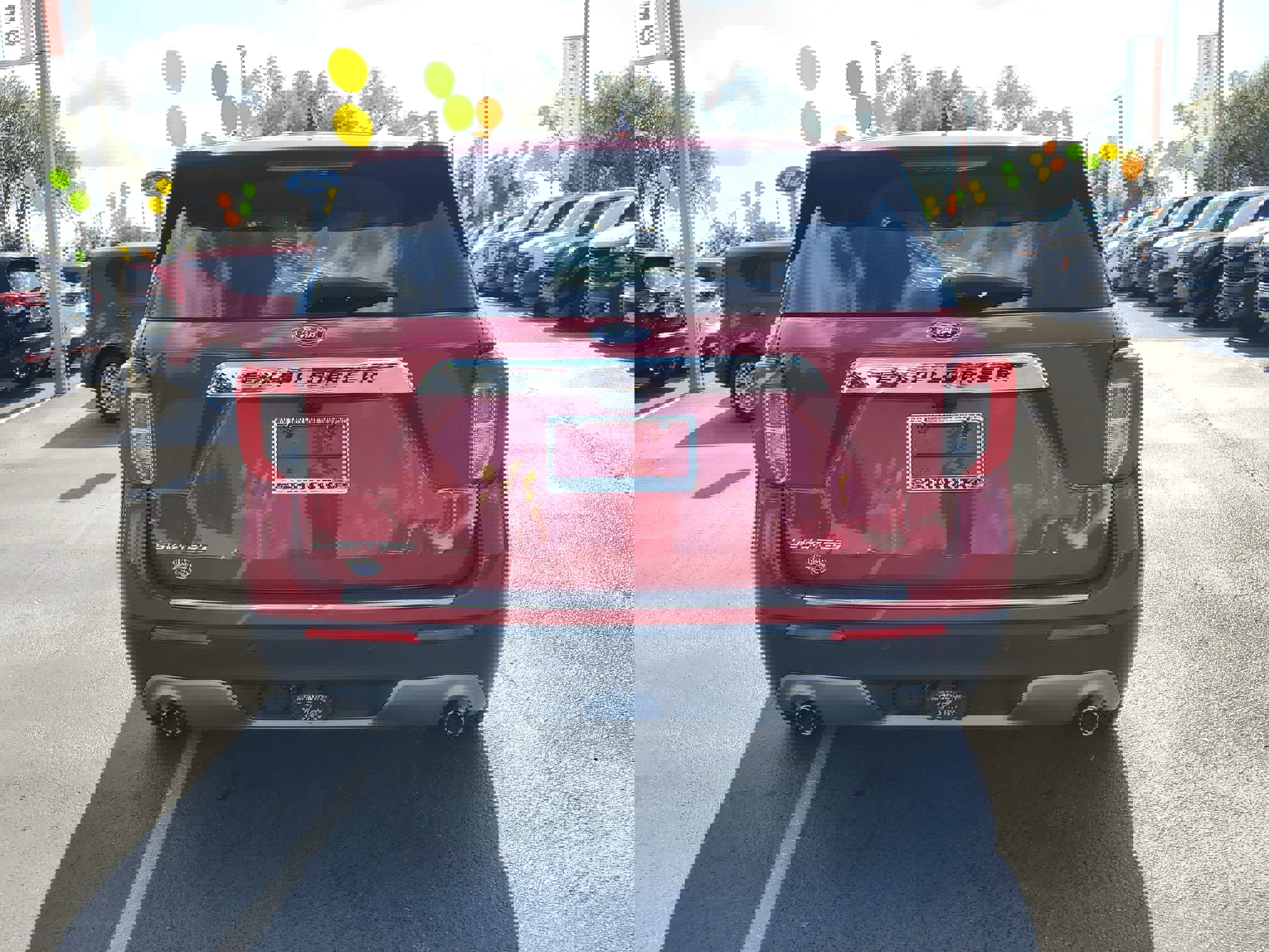 Certified 2021 Ford Explorer Limited w/ Equipment Group 301A image 2