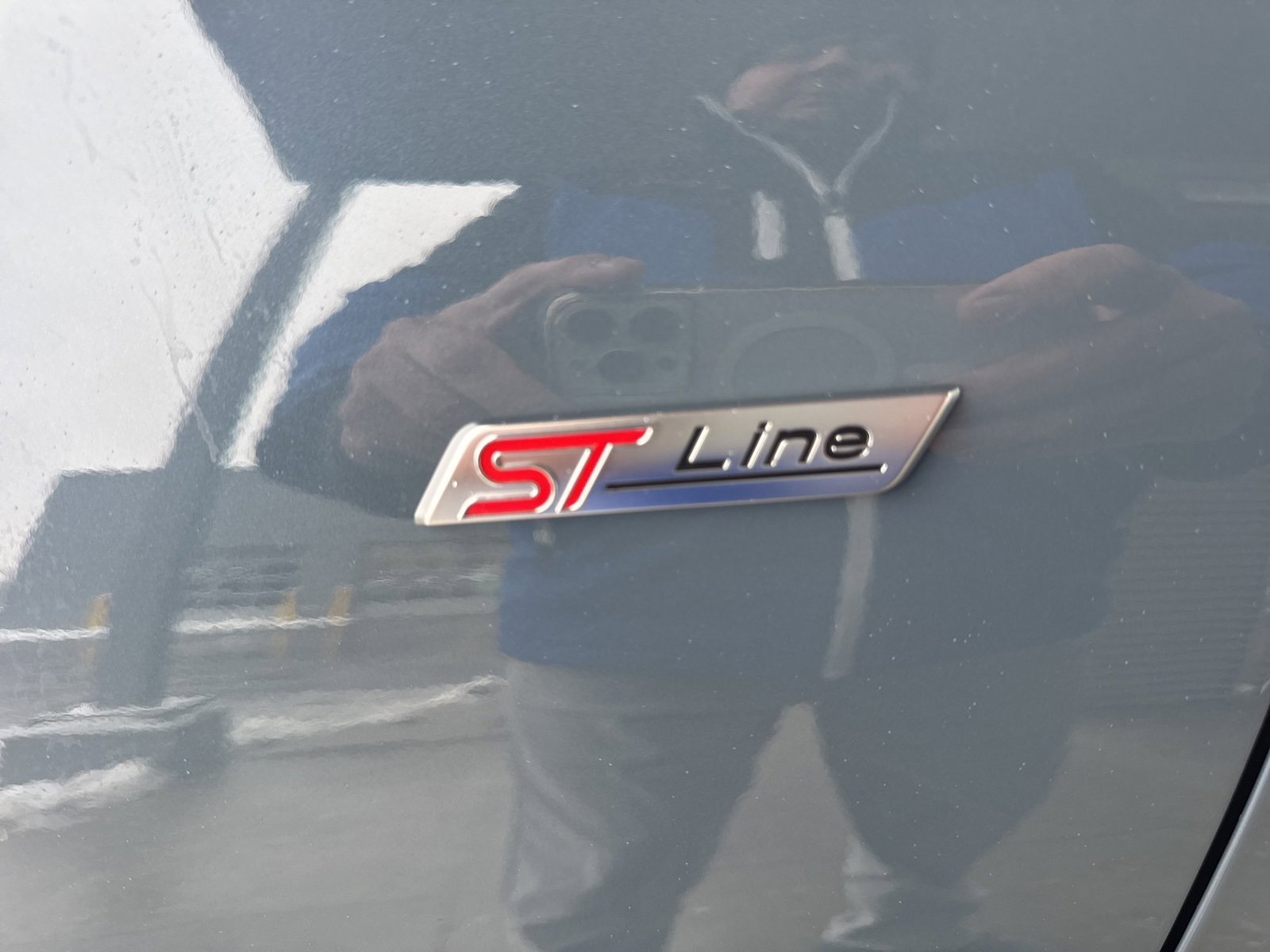 Certified 2024 Ford Escape ST-Line Elite w/ Premium Technology Package image 15