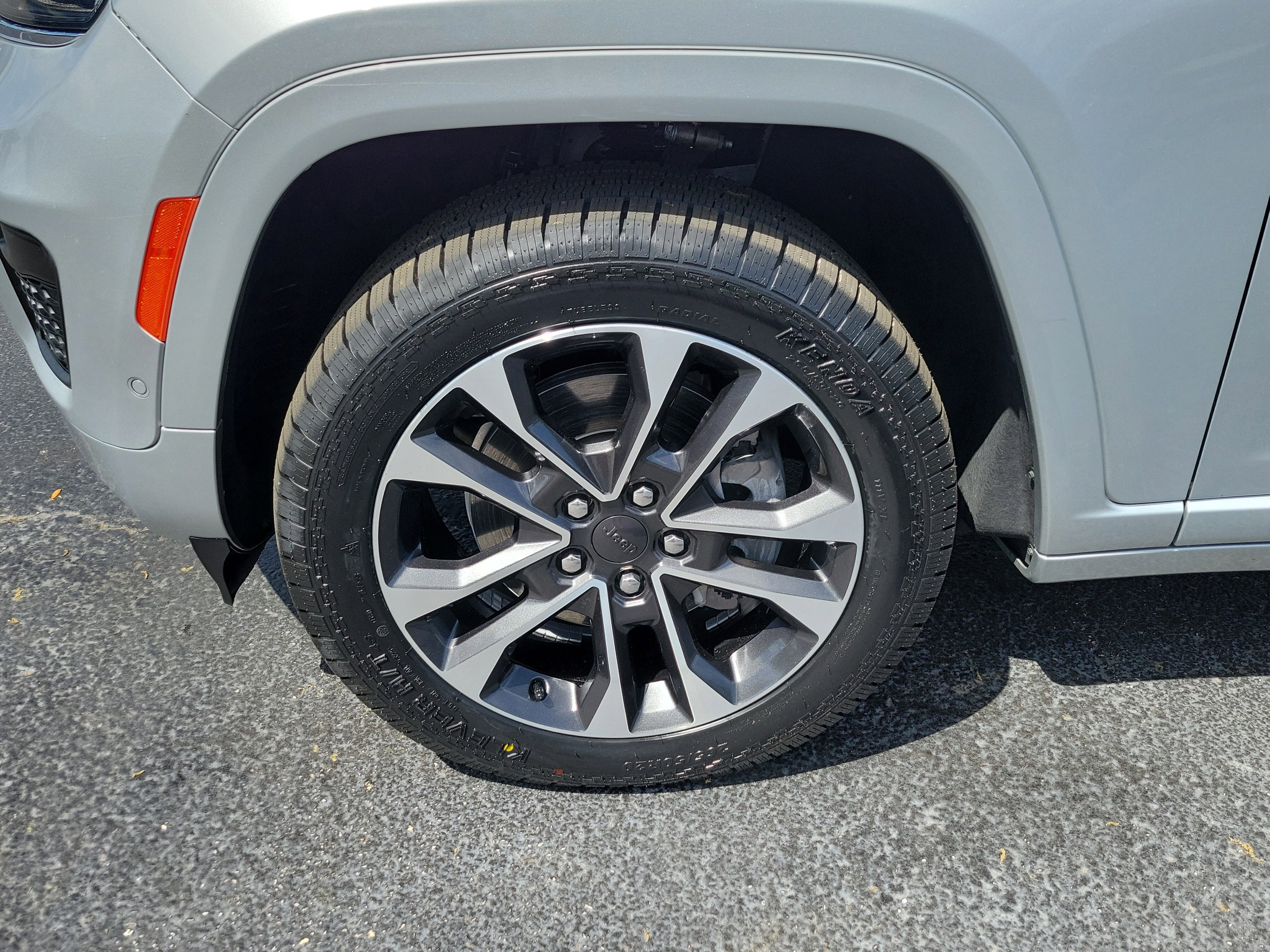 Used 2022 Jeep Grand Cherokee L Overland image 8