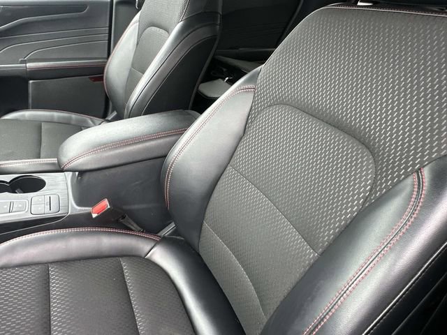 Certified 2025 Ford Escape ST-Line AWD/4WD image 14