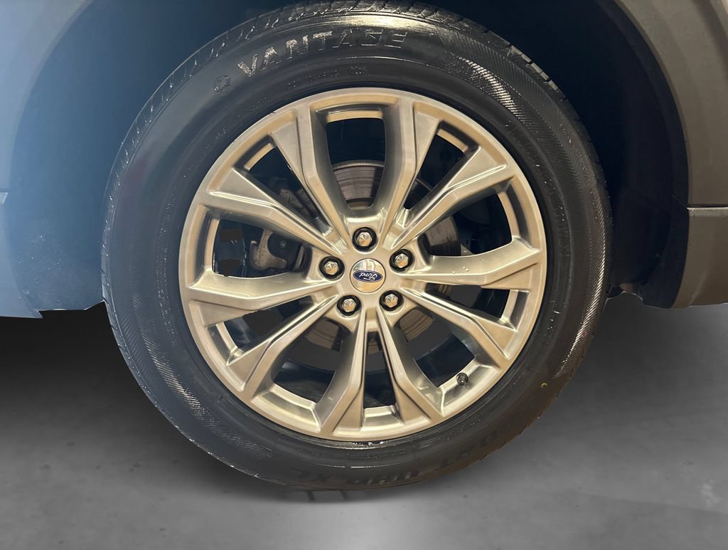 Certified 2022 Ford Explorer Limited RWD image 19