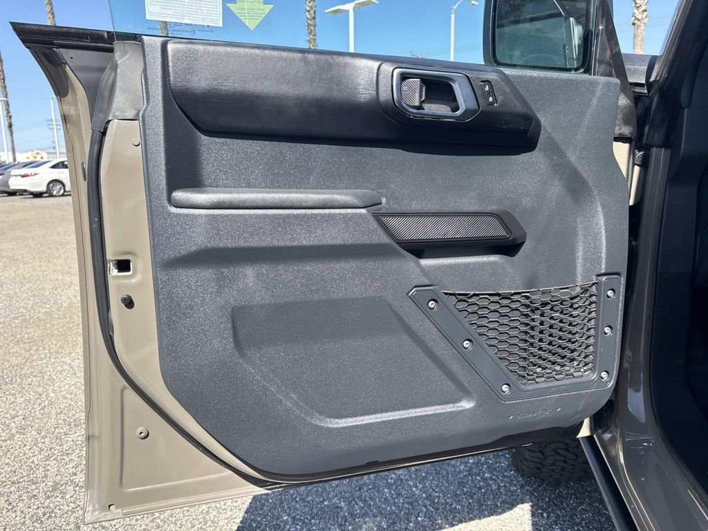 Certified 2025 Ford Bronco Badlands AWD/4WD image 19