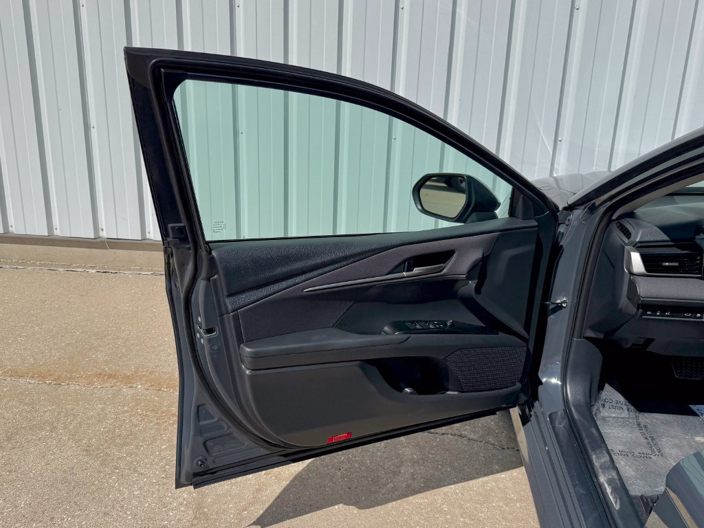 Used 2025 Toyota Camry LE FWD image 14