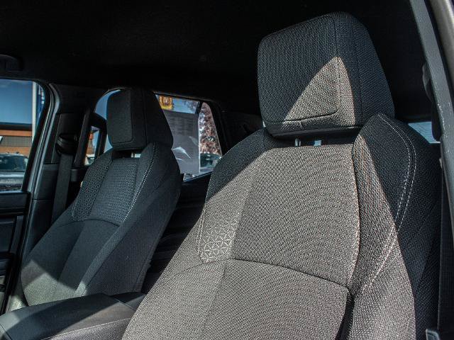 Used 2025 Toyota 4Runner SR5 AWD/4WD image 17