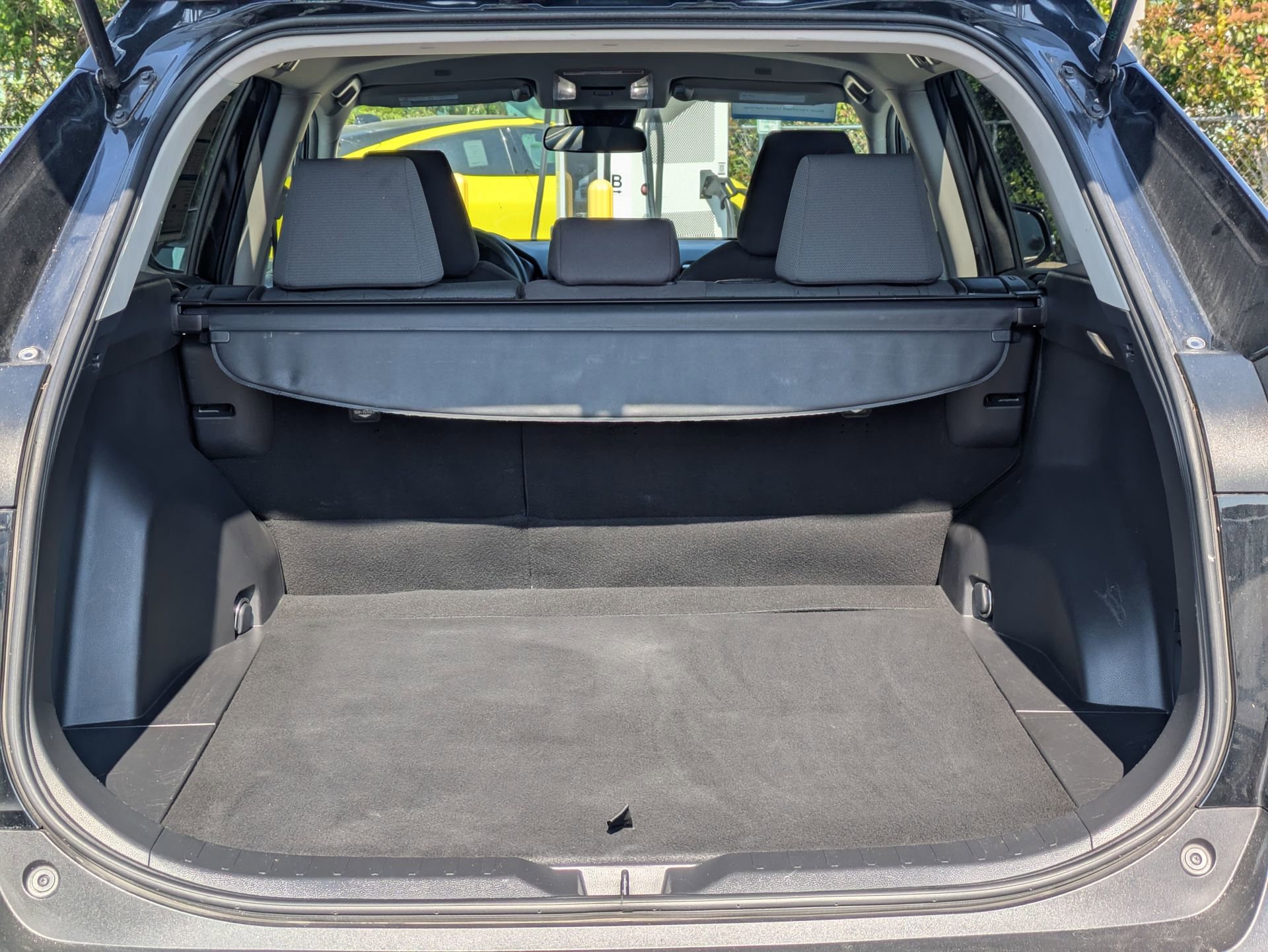 Used 2023 Toyota RAV4 XLE FWD image 16