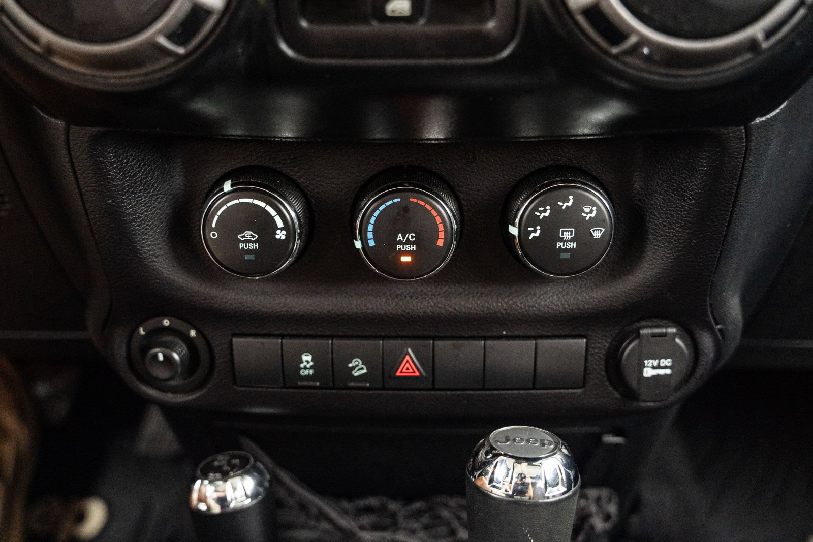Used 2018 Jeep Wrangler Unlimited Sport S AWD/4WD image 29