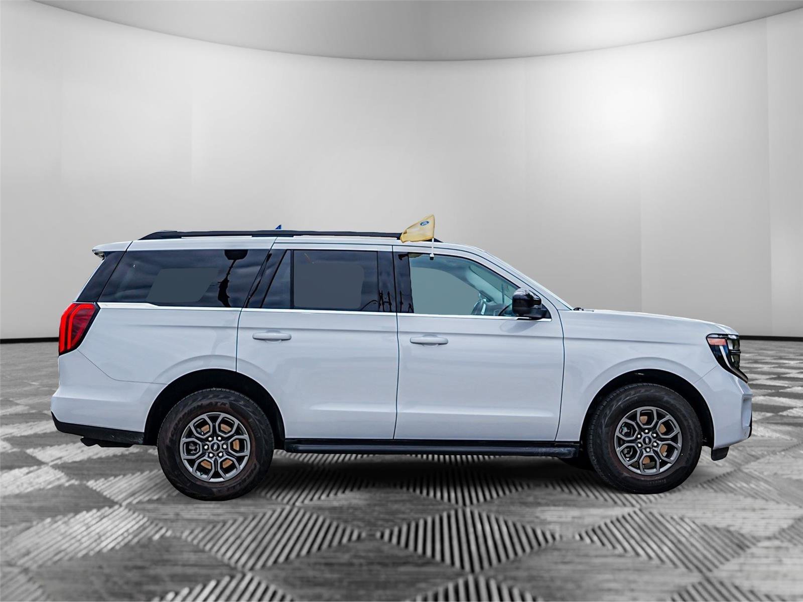Certified 2025 Ford Expedition Active RWD image 4