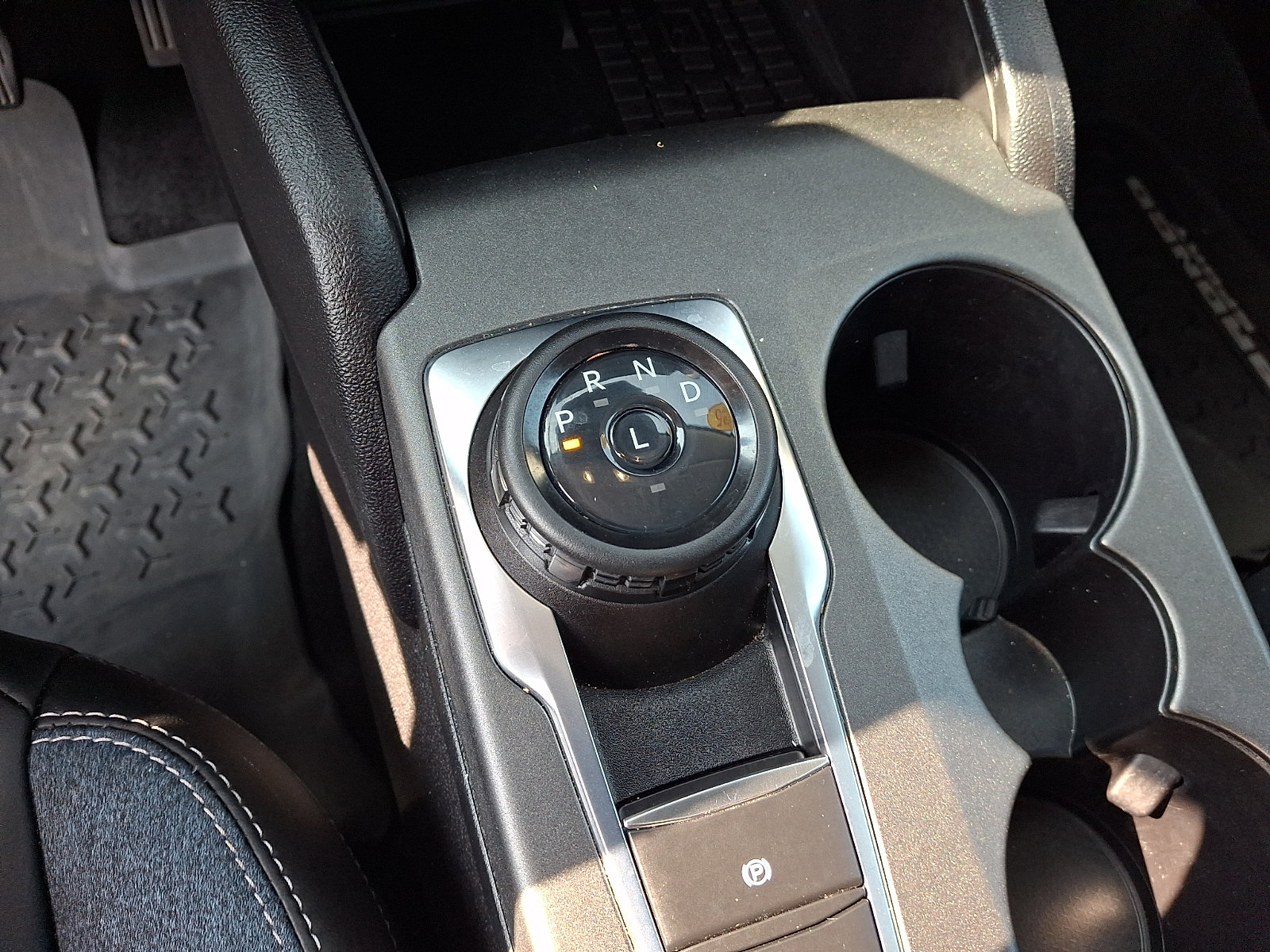 Certified 2025 Ford Bronco Sport Outer Banks w/ Outer Banks Tech Package+ AWD/4WD image 15