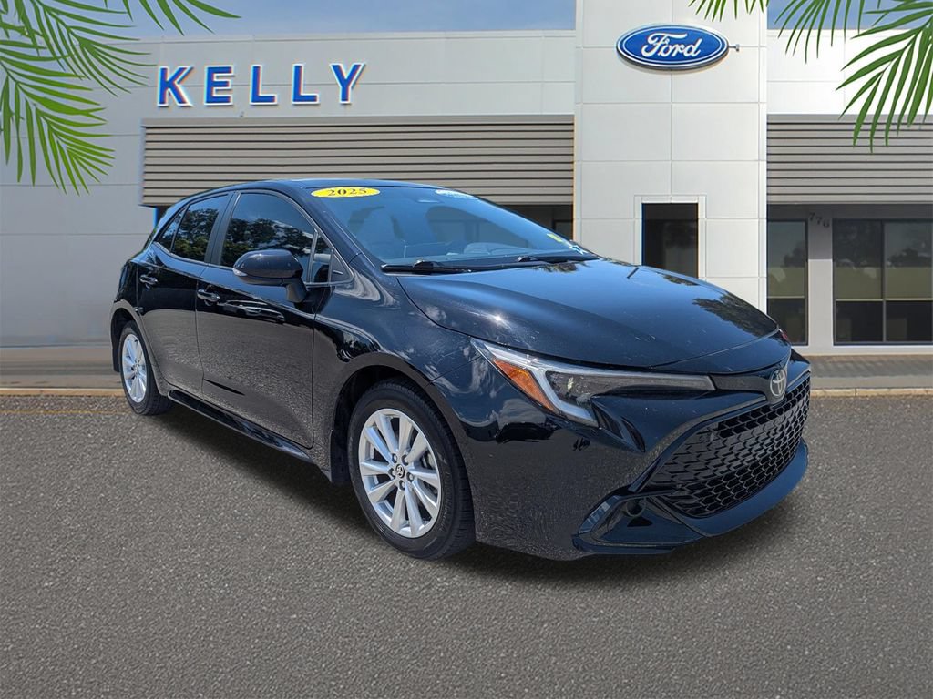 Used 2025 Toyota Corolla SE FWD image 4