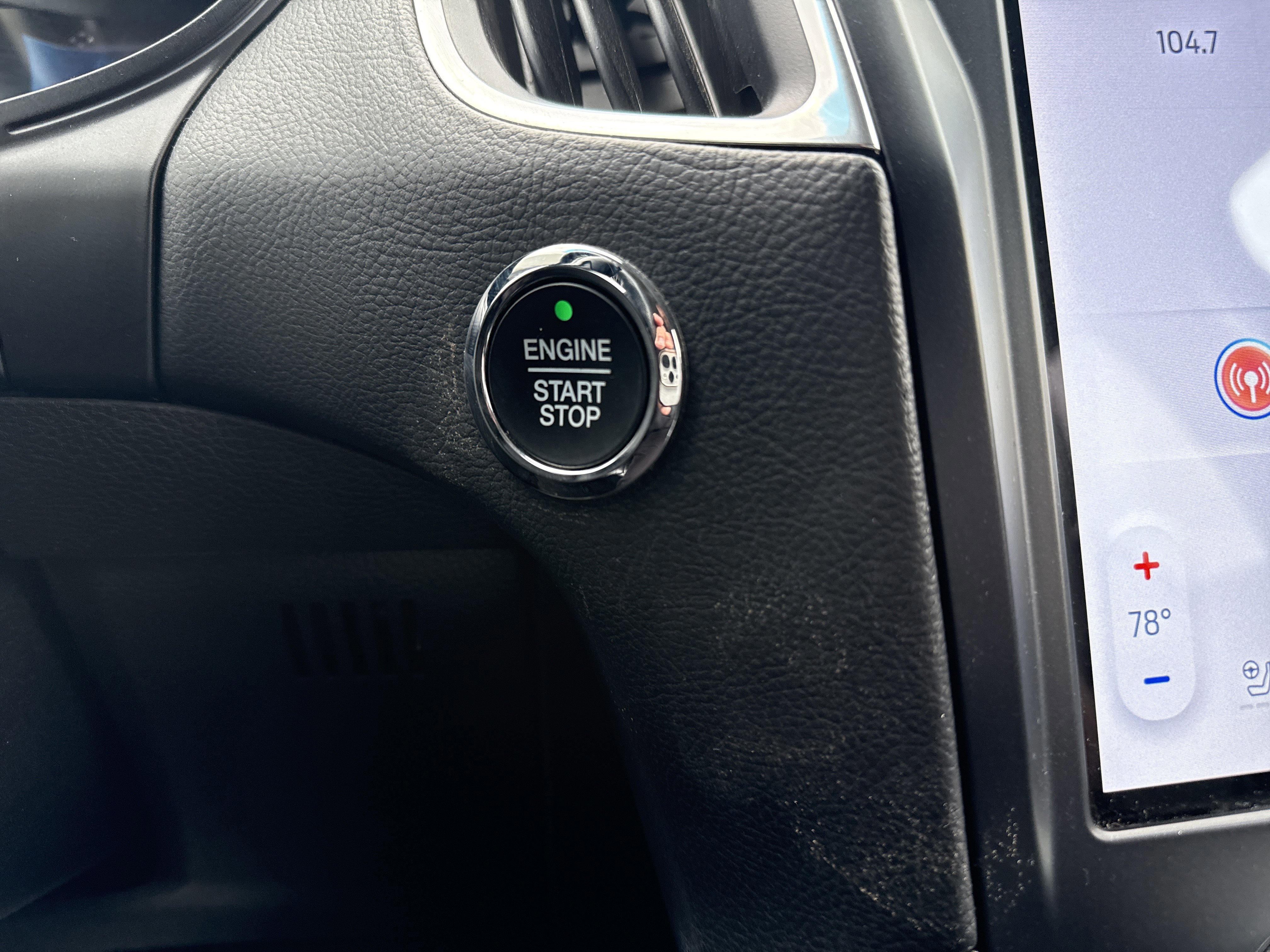 Certified 2023 Ford Edge Titanium image 24